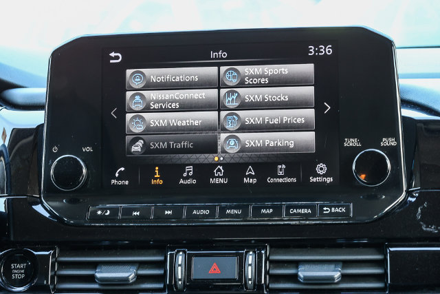 Used 2025 Nissan Pathfinder SL FWD image 15