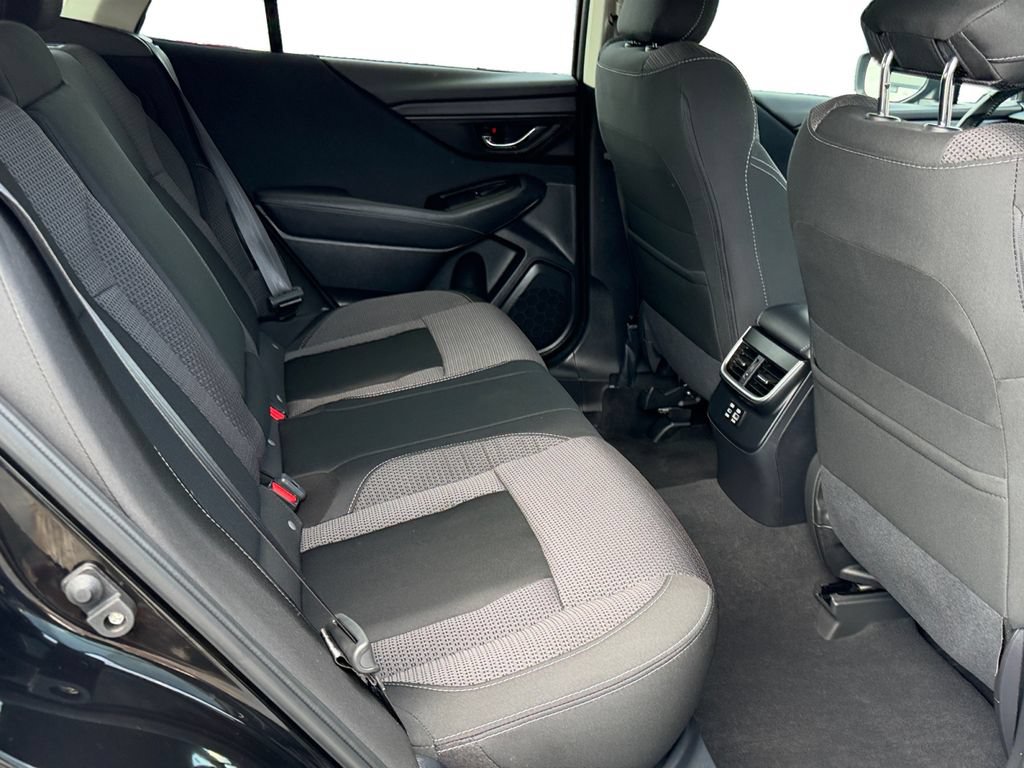 Used 2024 Subaru Outback Premium AWD/4WD image 9