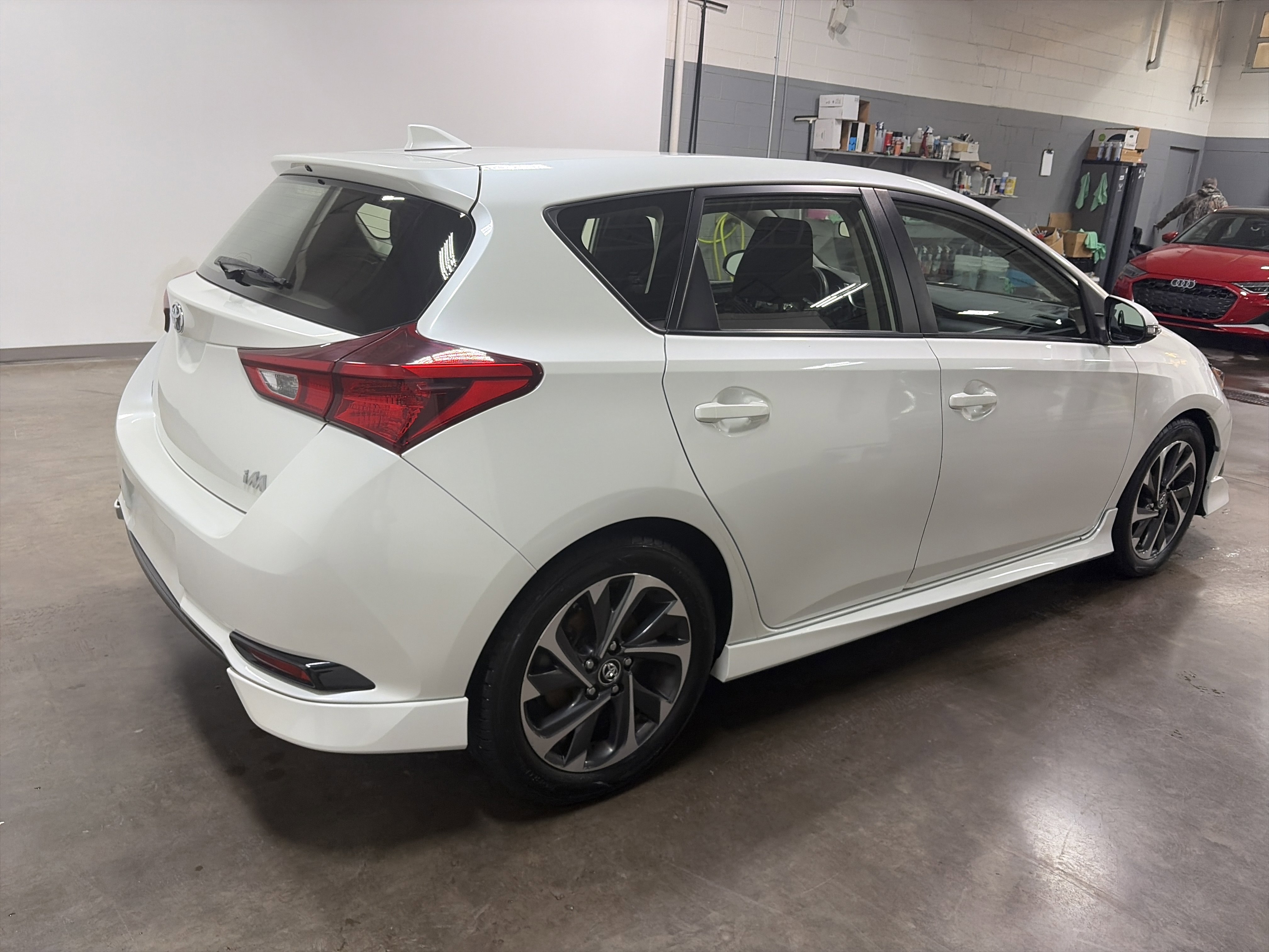 Used 2018 Toyota Corolla iM w/ All-Weather Mat Package video 3