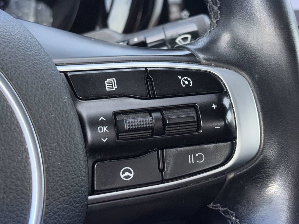 Used 2022 Kia K5 GT-Line FWD image 16