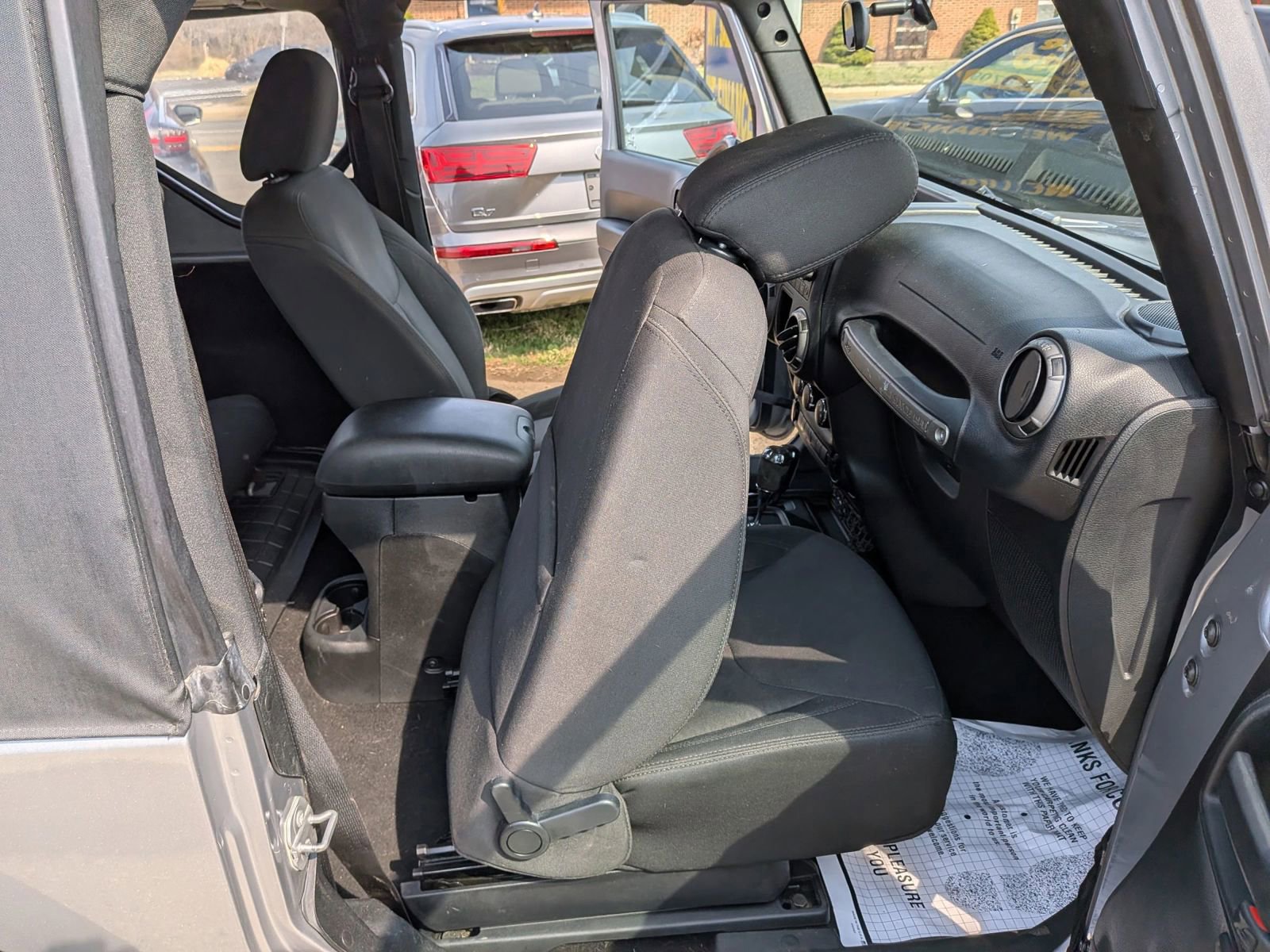 Used 2016 Jeep Wrangler Sport w/ Connectivity Group image 30