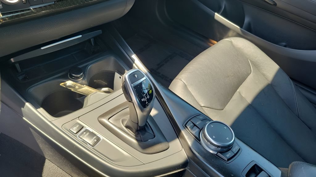 Used 2015 BMW 228i xDrive Convertible AWD/4WD image 15