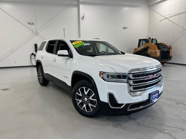 Used 2023 GMC Acadia SLE w/ LPO, Floor Liner Package FWD image 4