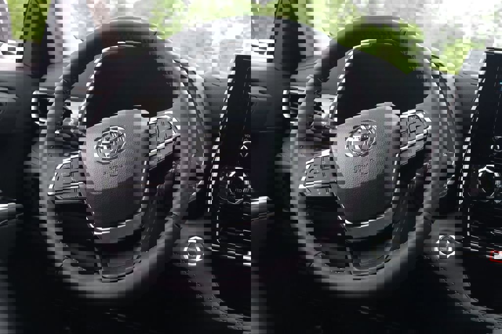 New 2026 Toyota Highlander XLE AWD/4WD image 5