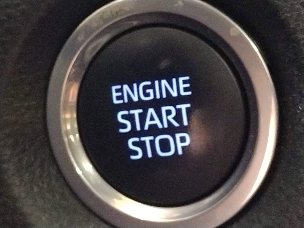 Used 2022 Toyota Corolla XSE FWD image 35