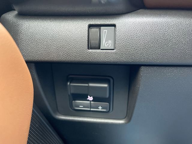 Used 2024 GMC Canyon AT4 image 17