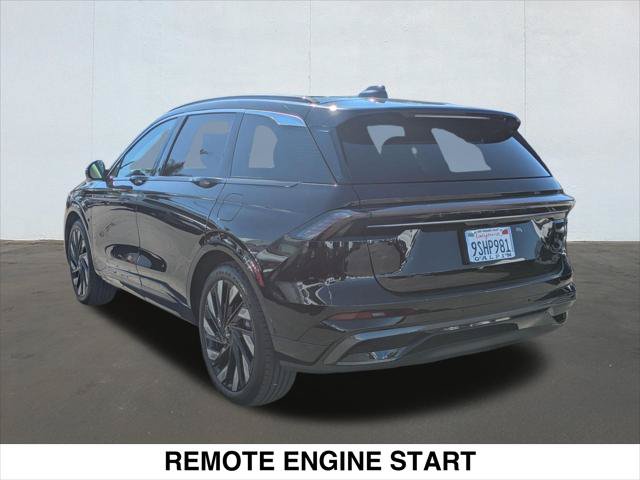 Used 2024 Lincoln Nautilus Black Label w/ Jet Appearance Package (87T) AWD/4WD image 3