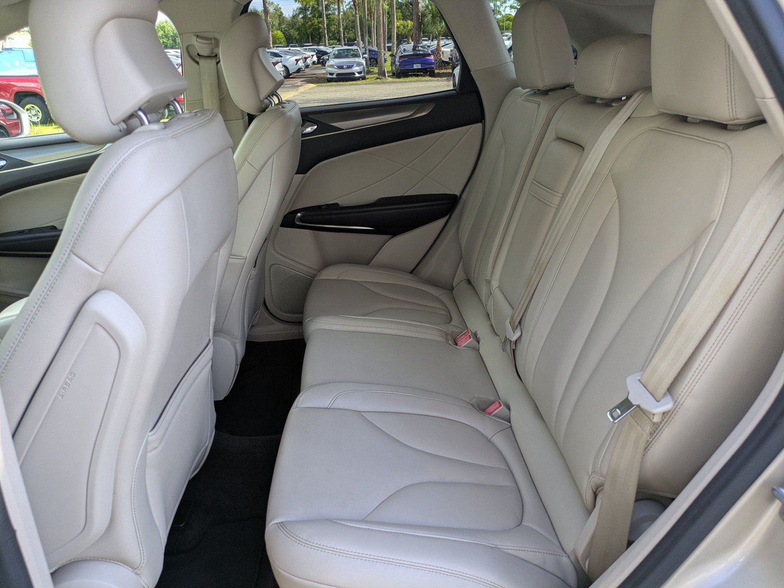 Used 2017 Lincoln MKC Premiere FWD image 11