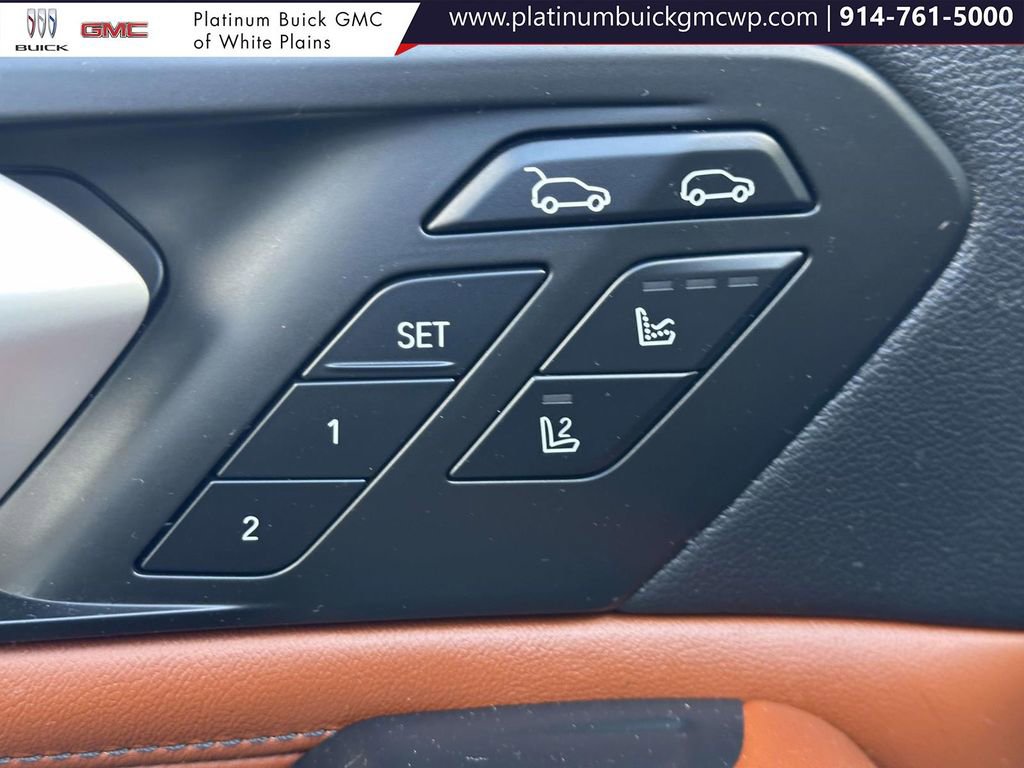 Used 2022 BMW X6 M50i w/ Executive Package image 21