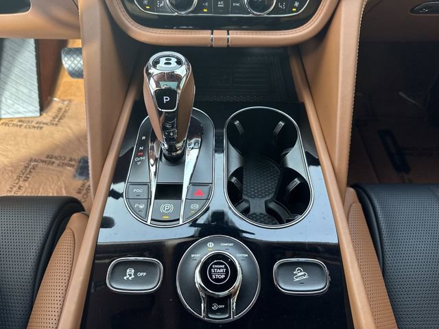Used 2023 Bentley Bentayga Extended Wheelbase image 18