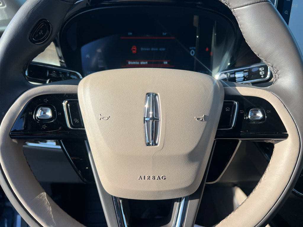 Certified 2023 Lincoln Corsair Reserve image 14