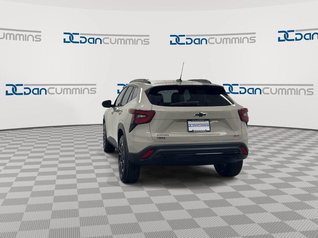 New 2026 Chevrolet Trax RS w/ Sunroof Package FWD image 7