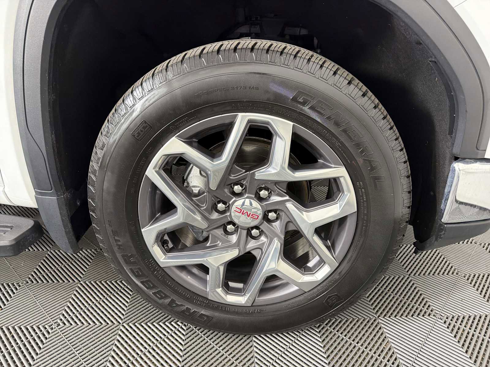 Certified 2023 GMC Sierra 1500 SLT w/ SLT Premium Package AWD/4WD image 10