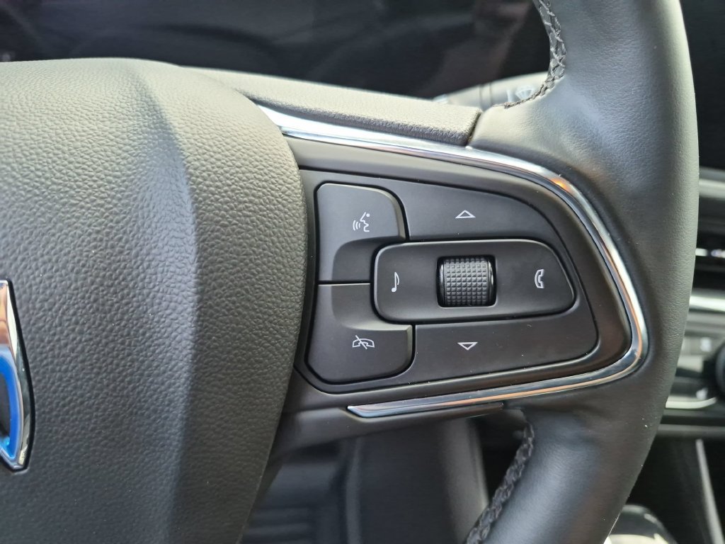 Used 2025 Buick Envista Preferred w/ Convenience I Package FWD image 16