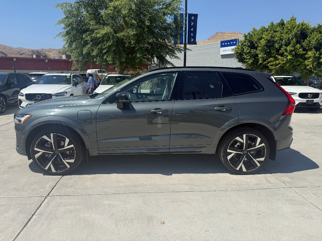 Used 2026 Volvo XC60 T8 Ultra AWD/4WD image 4