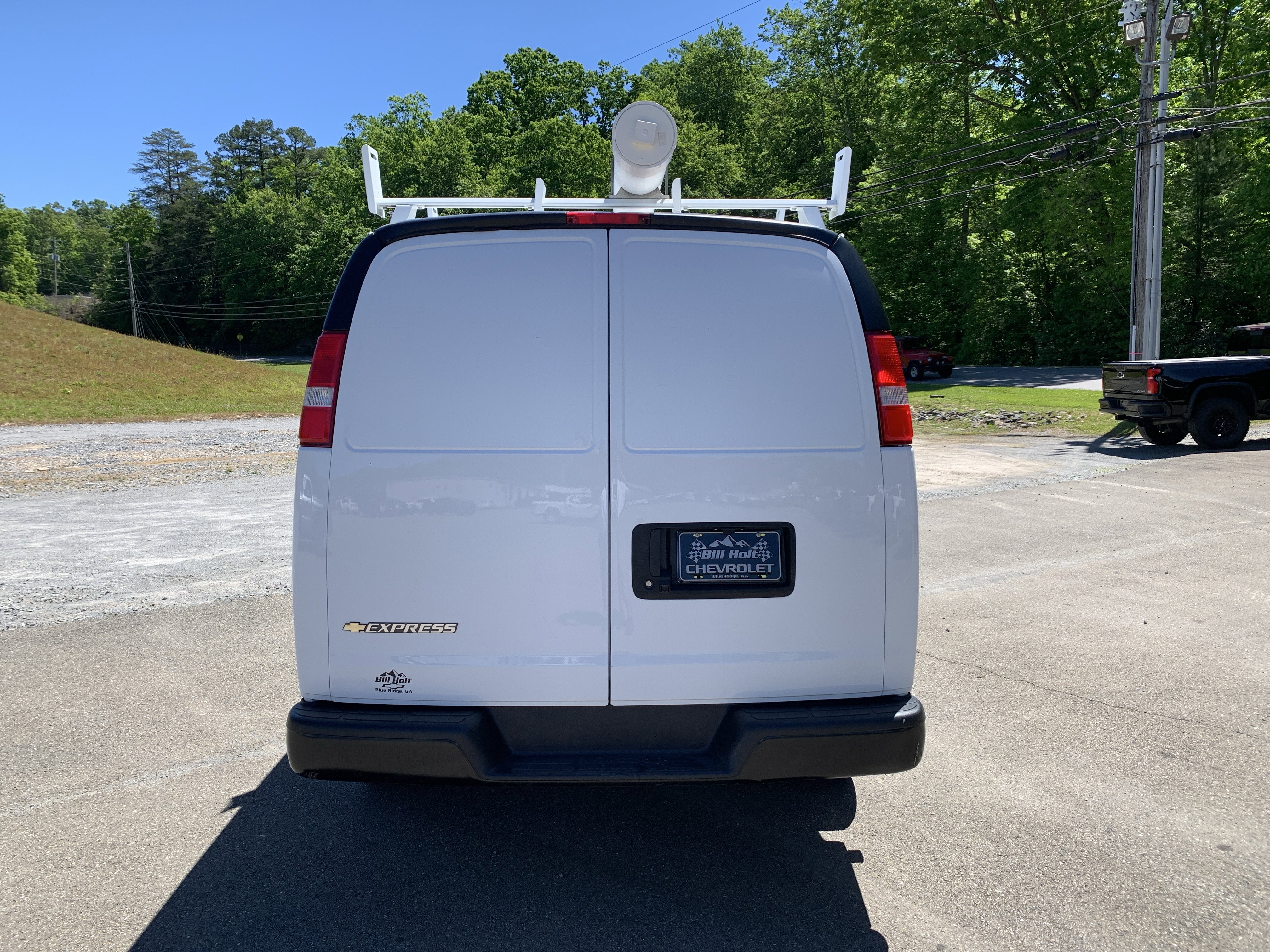 Used 2024 Chevrolet Express 2500 w/ Driver Convenience Package RWD image 12