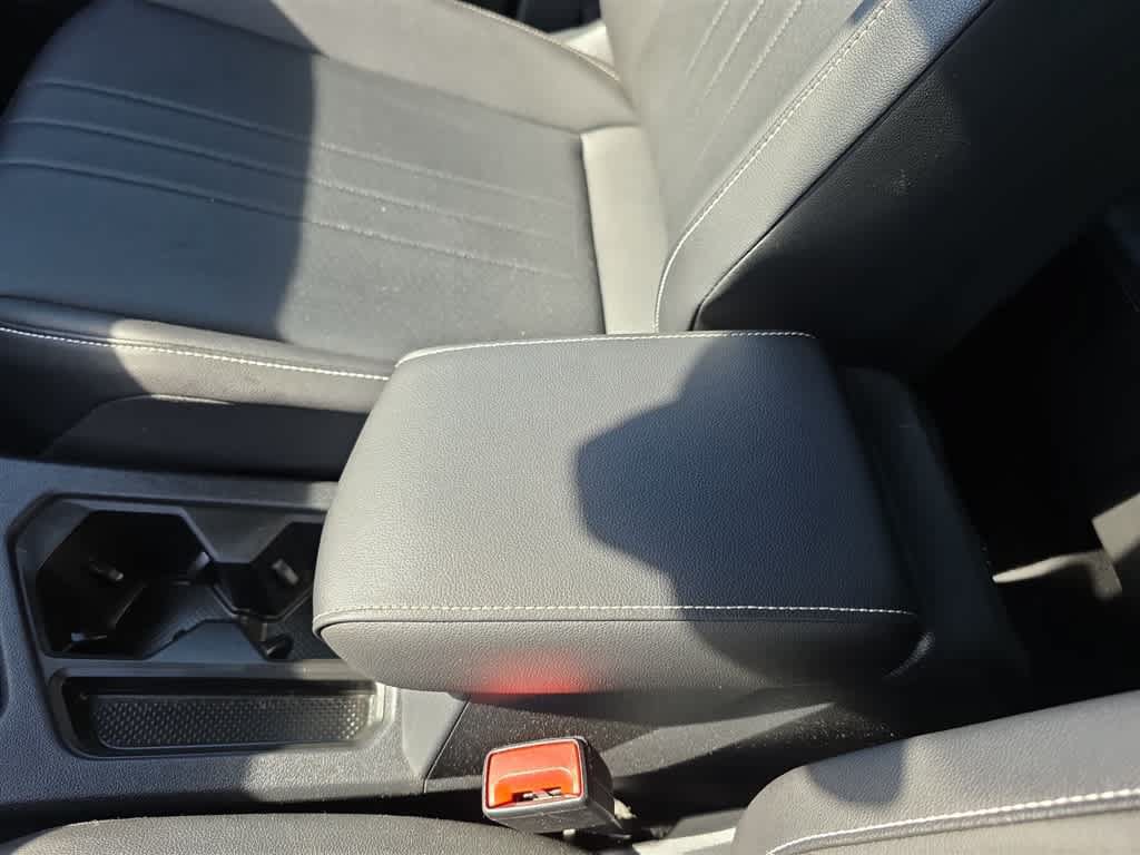 Used 2022 Volkswagen Tiguan SE AWD/4WD image 24