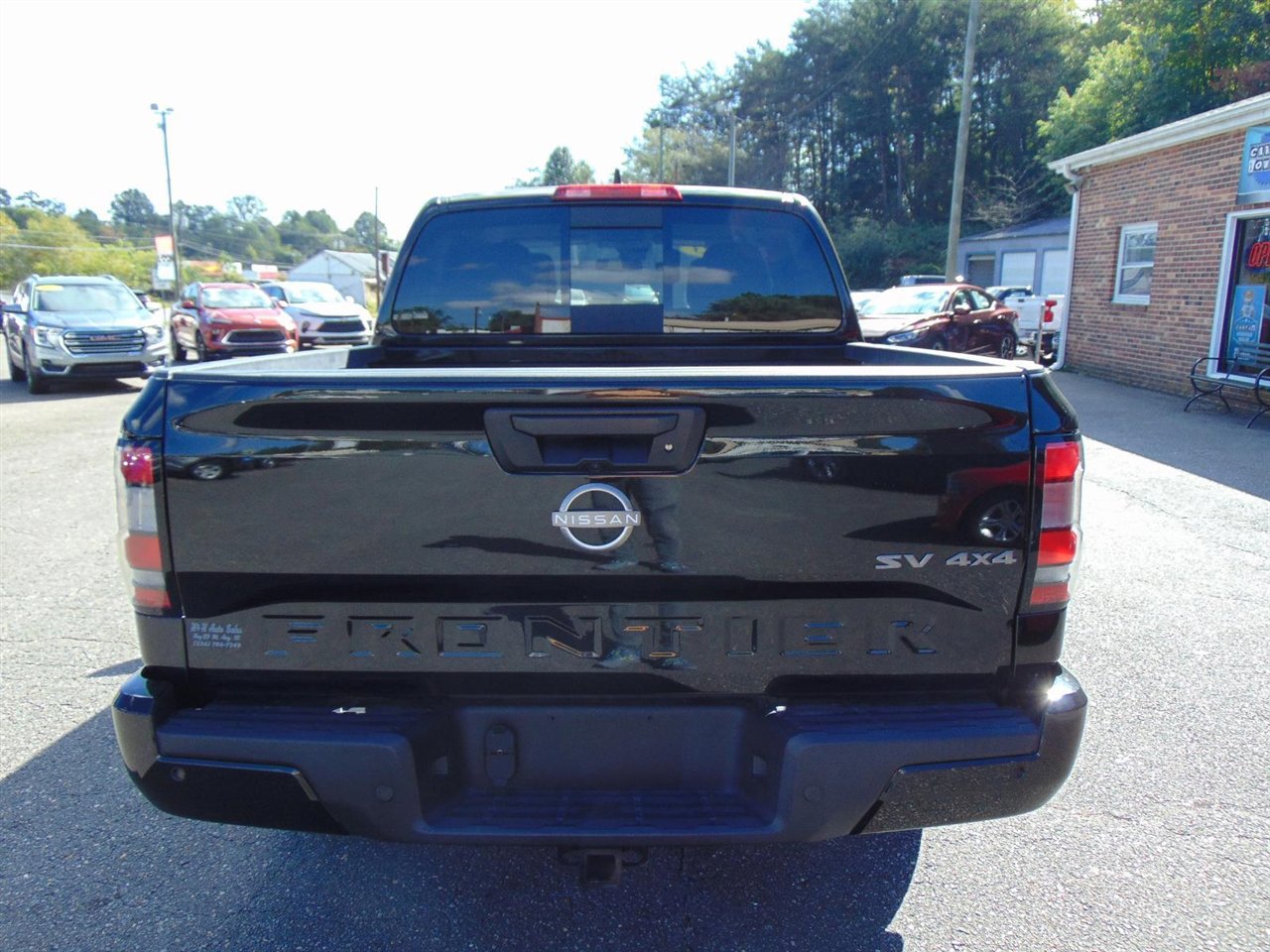 Used 2023 Nissan Frontier SV w/ SV Convenience Package image 6