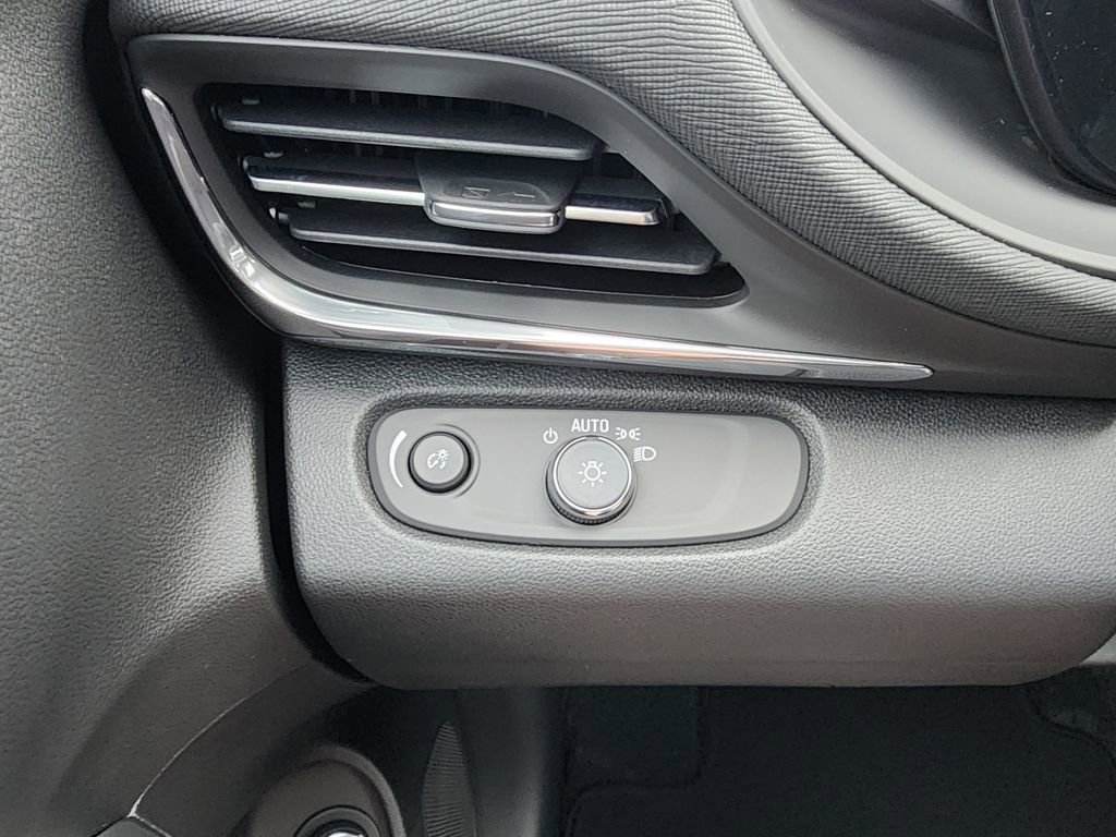 New 2026 Buick Envista Preferred FWD image 17