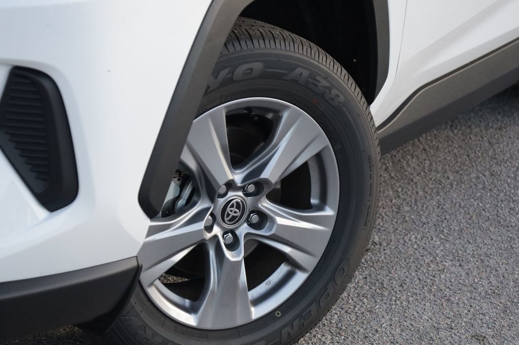 Used 2025 Toyota RAV4 LE image 13