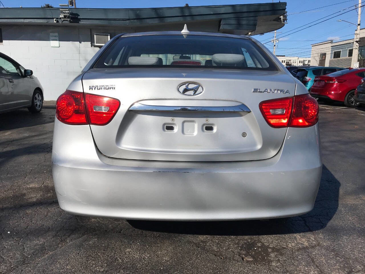Used 2010 Hyundai Elantra GLS w/ Sunroof Pkg 3 image 5