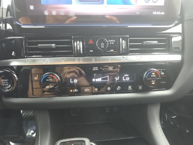 New 2026 Nissan Pathfinder SV w/ SV Premium Package FWD image 28