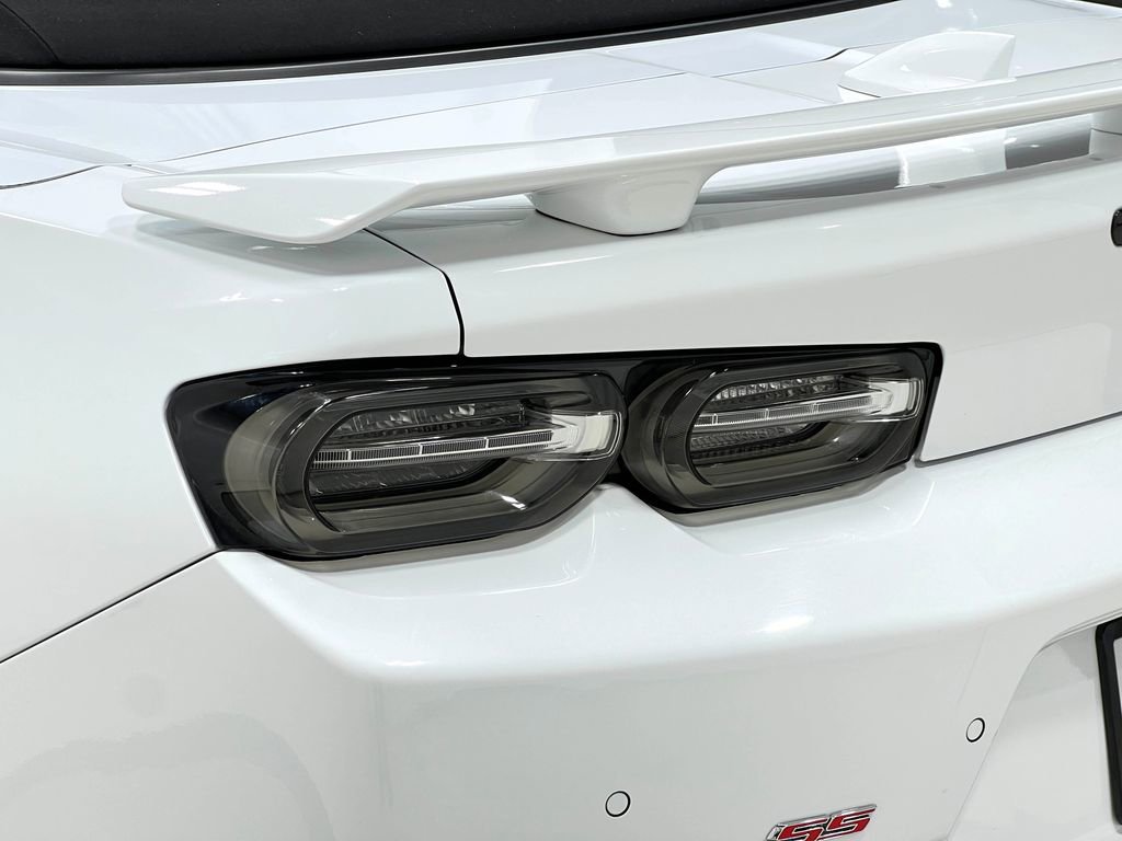 Used 2020 Chevrolet Camaro SS RWD image 34