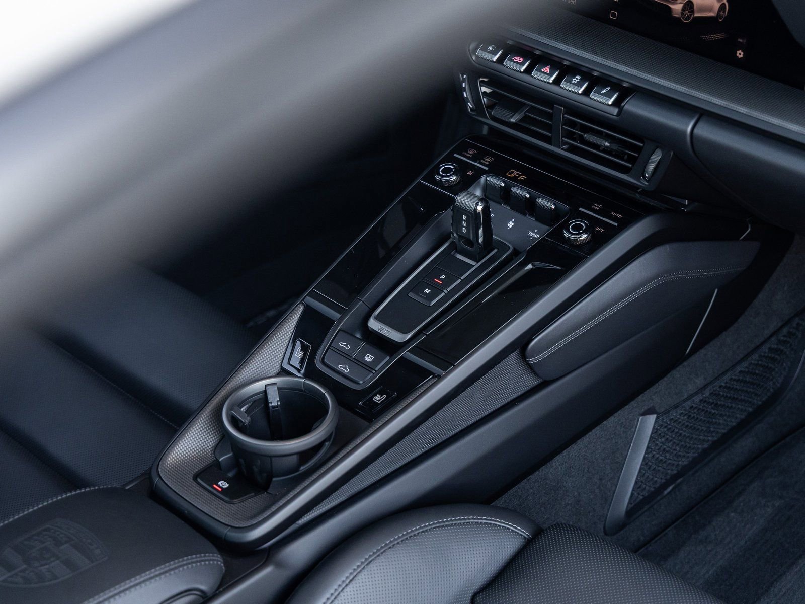 Certified 2025 Porsche 911 Carrera GTS image 40