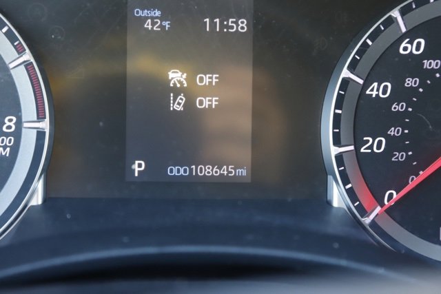 Used 2020 Toyota Highlander L image 29