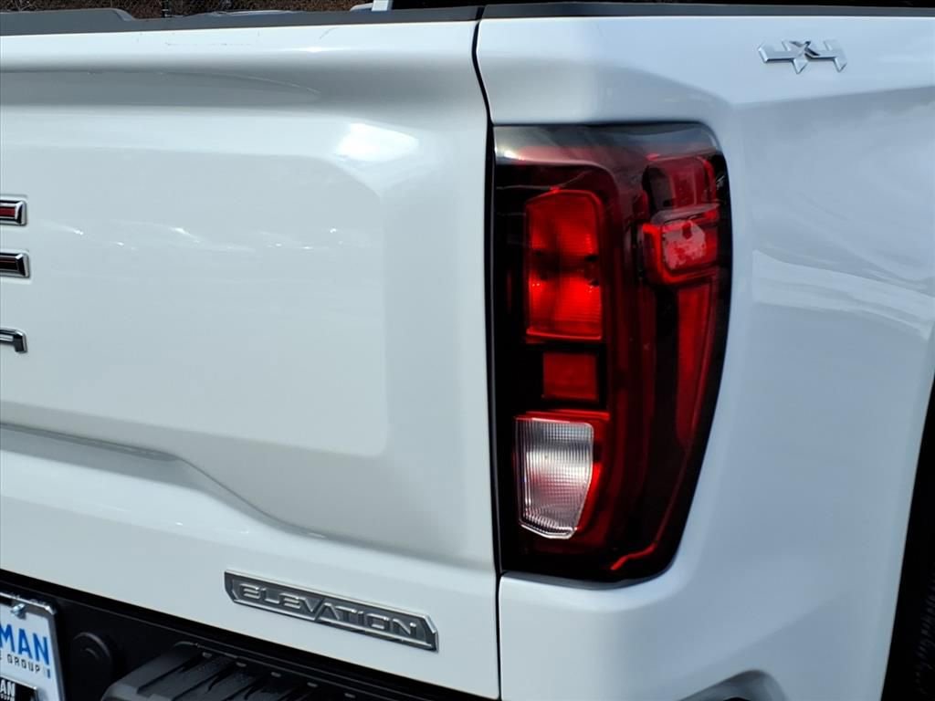 Used 2024 GMC Sierra 1500 Elevation image 9