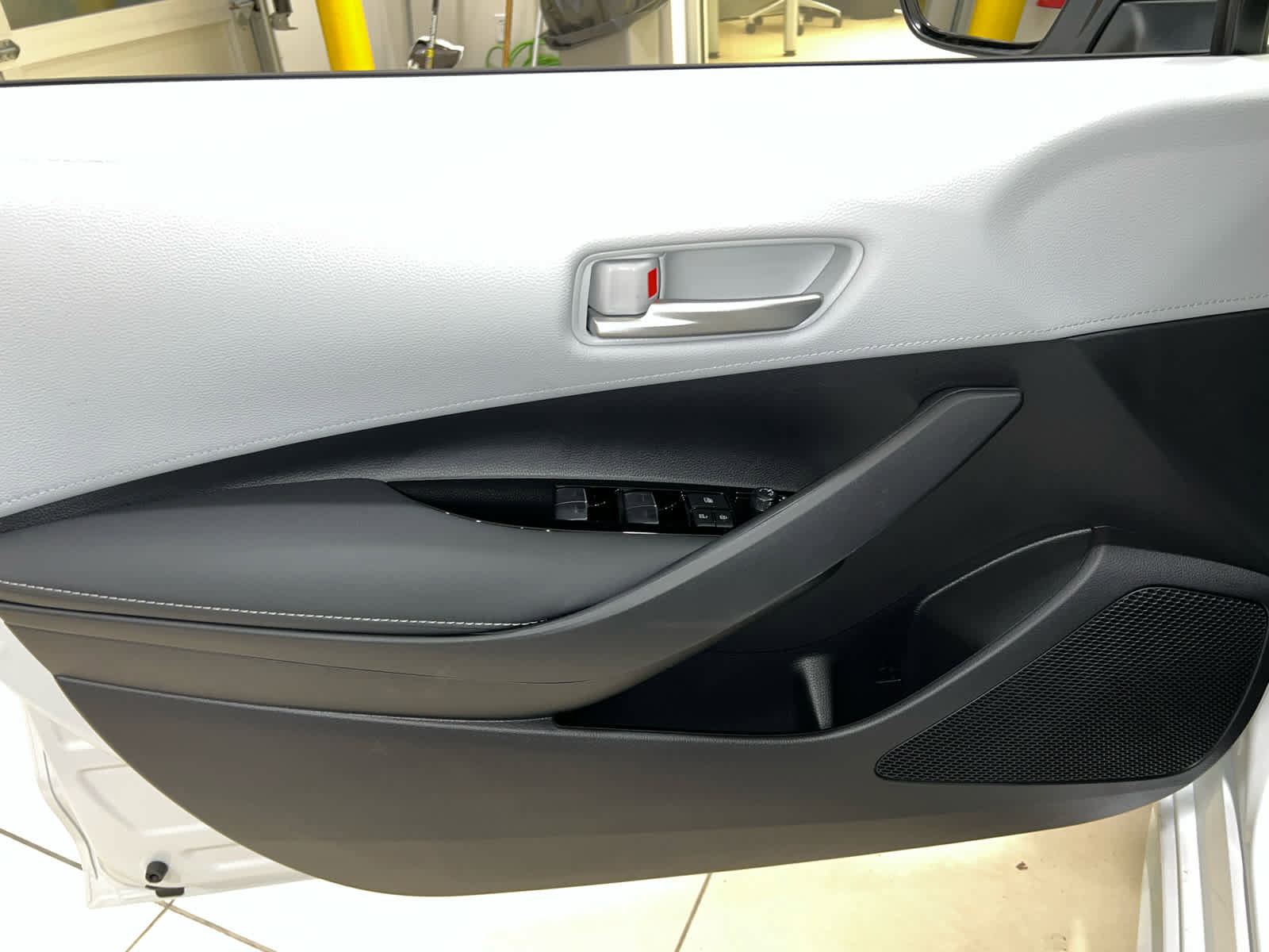 New 2026 Toyota Corolla SE FWD image 12