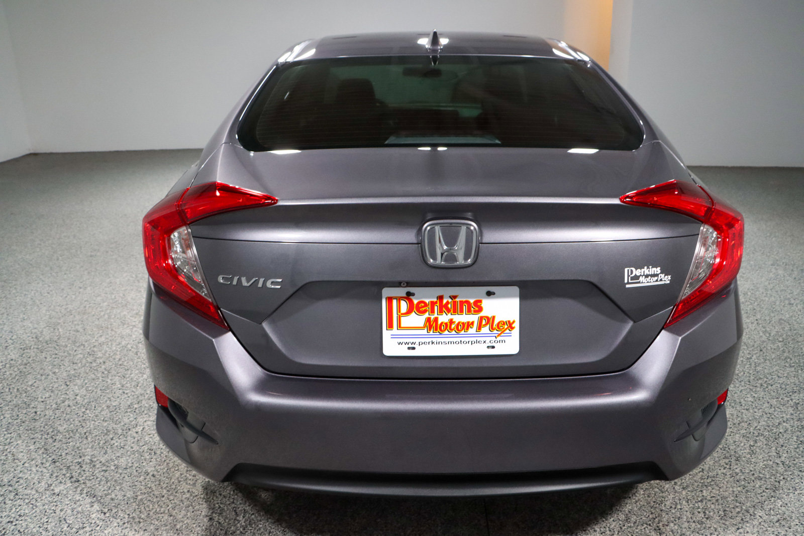 Used 2018 Honda Civic EX image 8