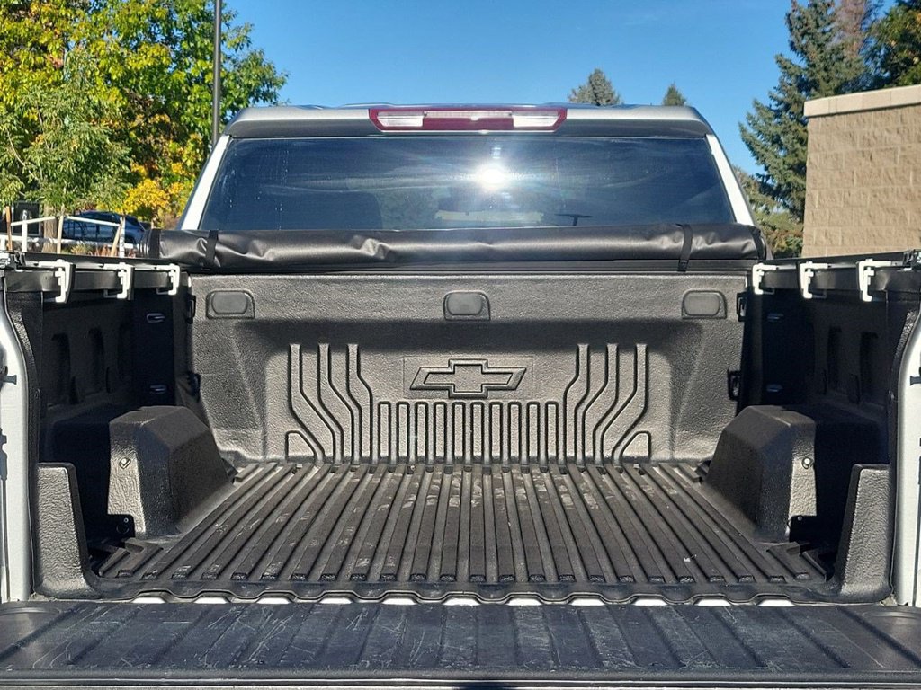Used 2024 Chevrolet Silverado 1500 LT AWD/4WD image 32