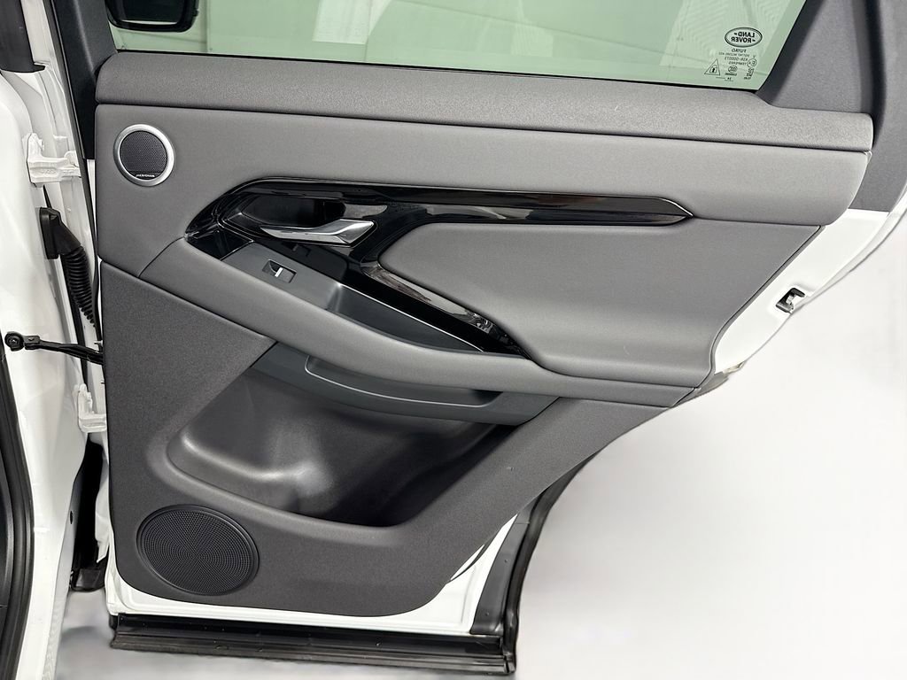Used 2025 Land Rover Range Rover Evoque S image 26