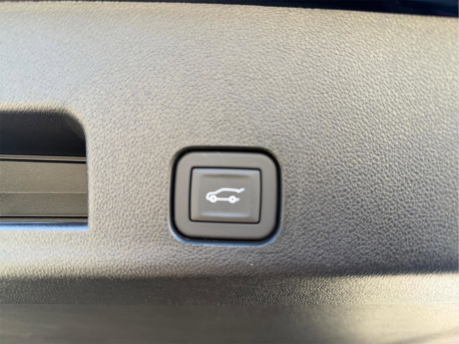 New 2026 GMC Acadia Elevation w/ Black Edition FWD image 23