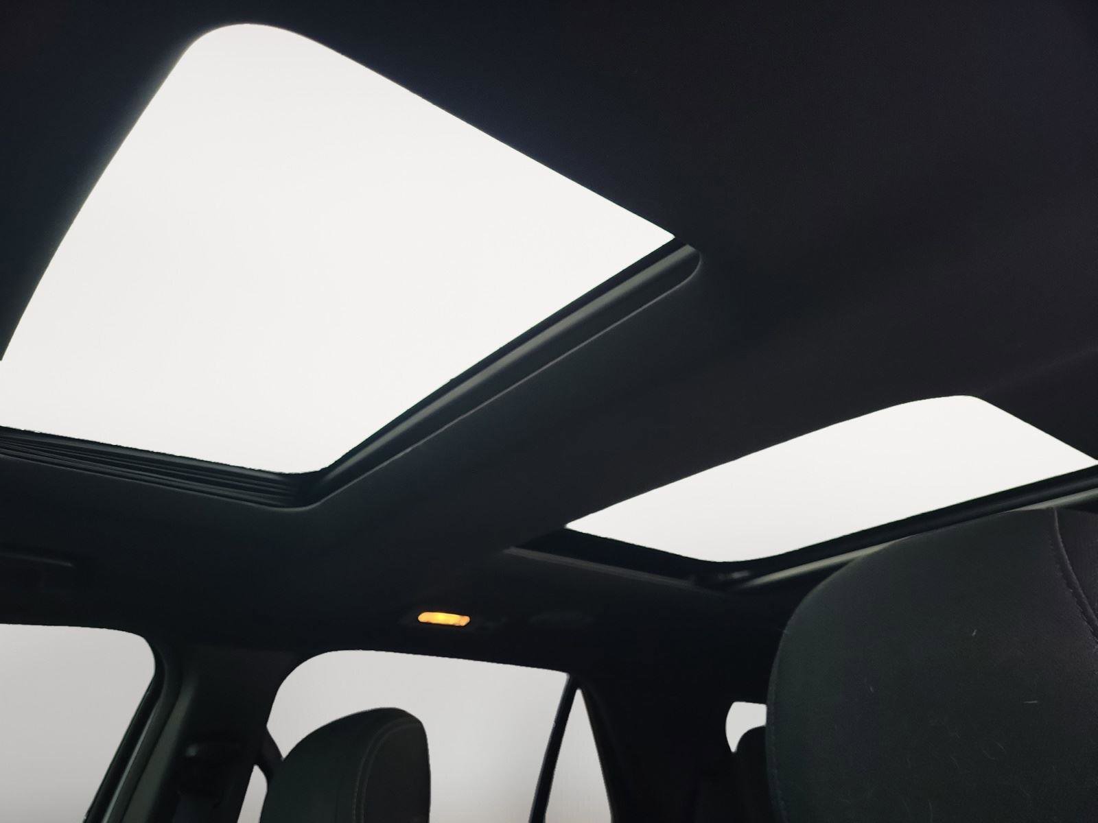 Used 2016 Ford Explorer XLT w/ Equipment Group 201A AWD/4WD image 18