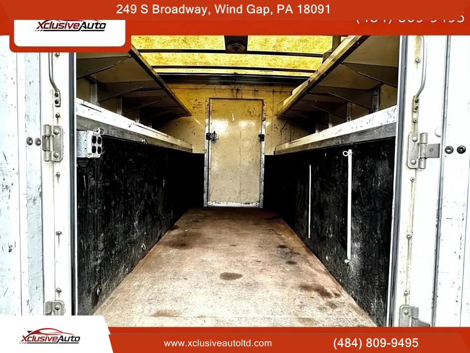 Used 2005 Ford E-350 and Econoline 350 Super Duty image 9