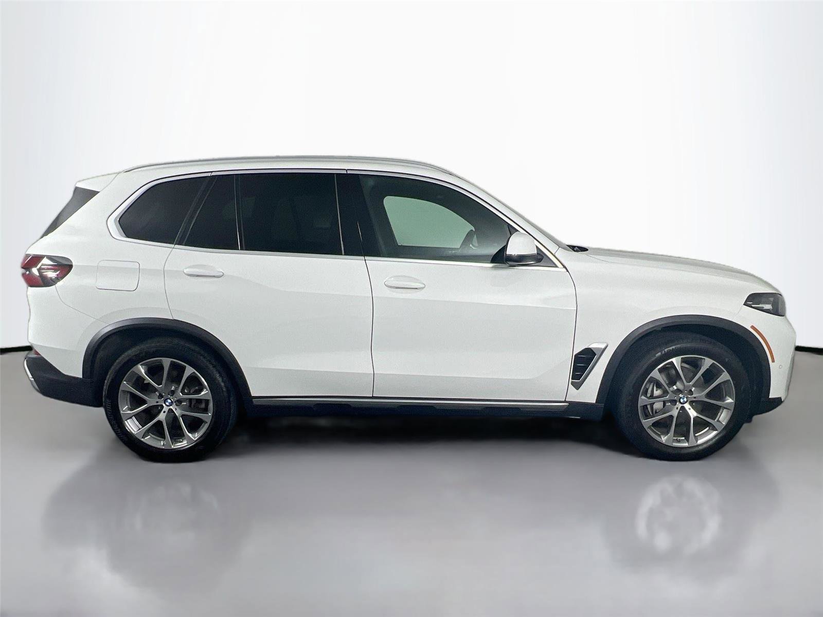 Certified 2024 BMW X5 xDrive40i image 7