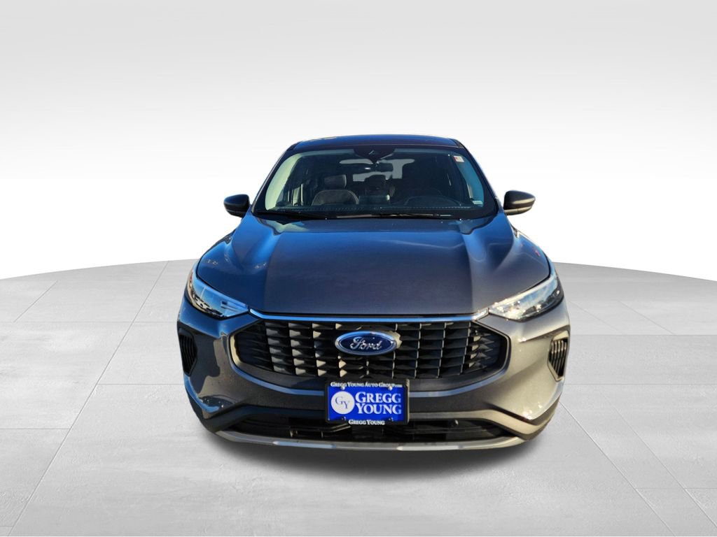 Used 2025 Ford Escape Active image 3