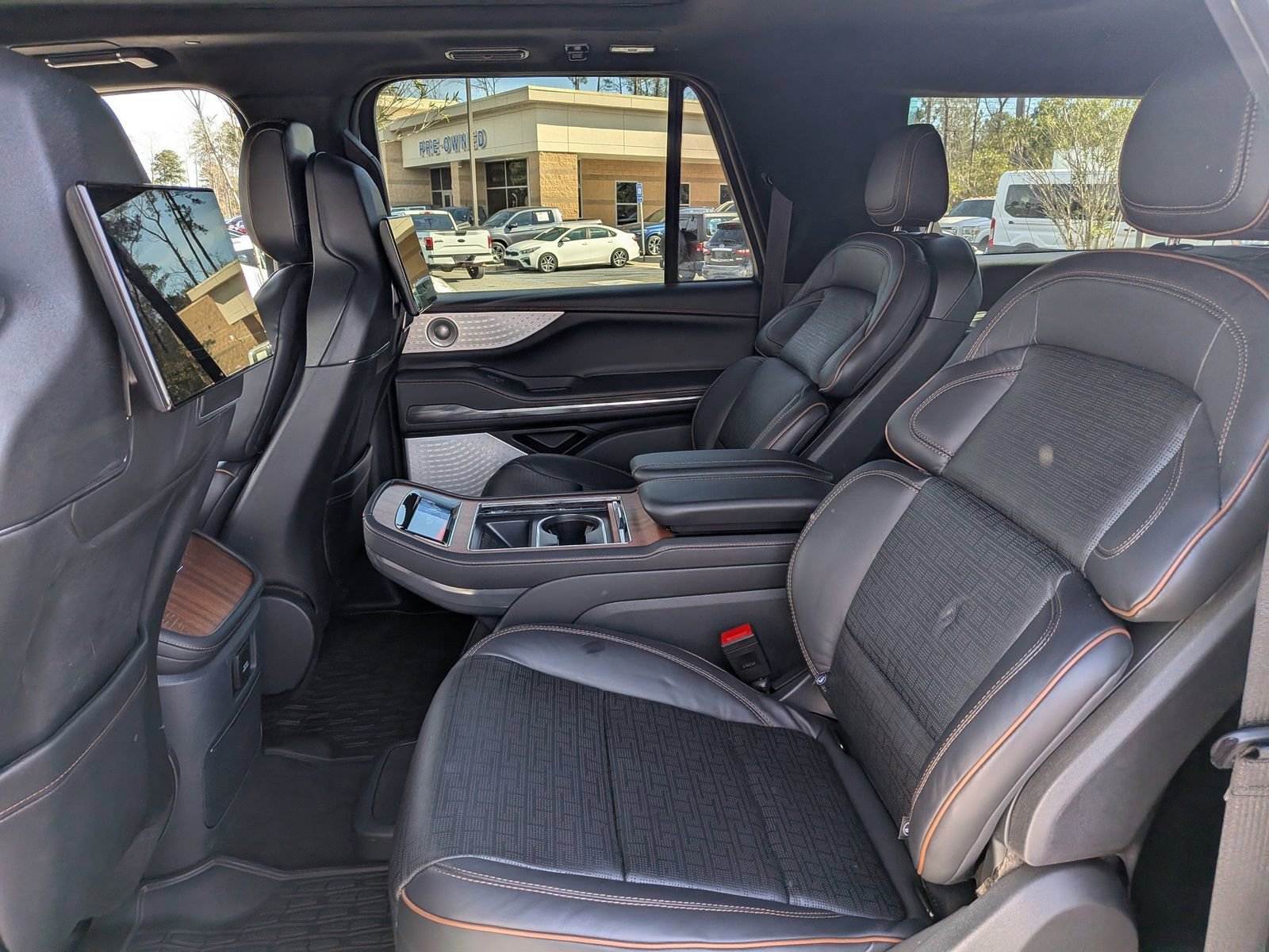 Certified 2025 Lincoln Navigator L Black Label image 17