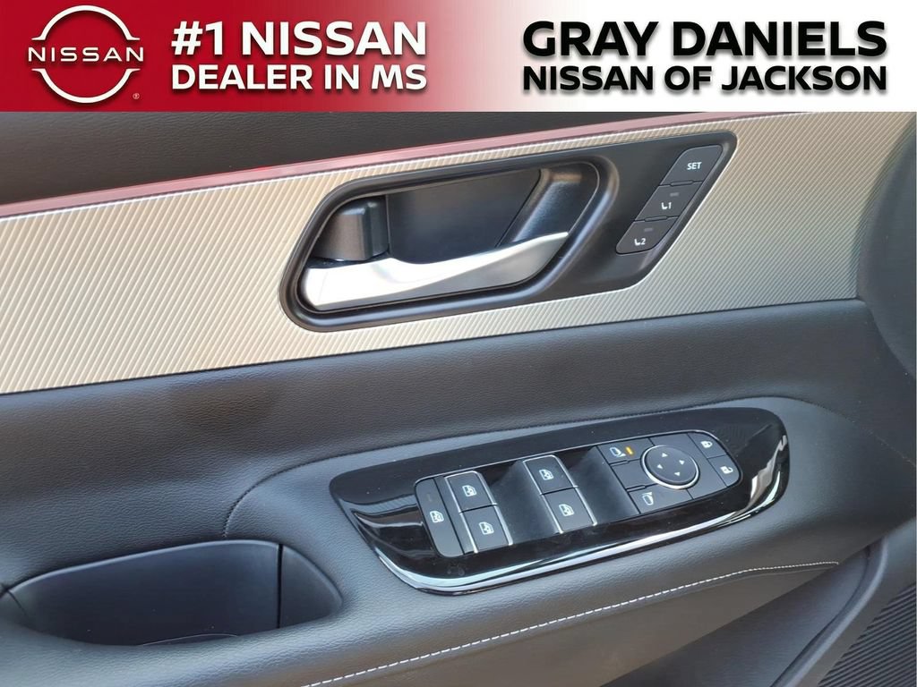 New 2025 Nissan Murano SL w/ Cargo Package AWD/4WD image 12