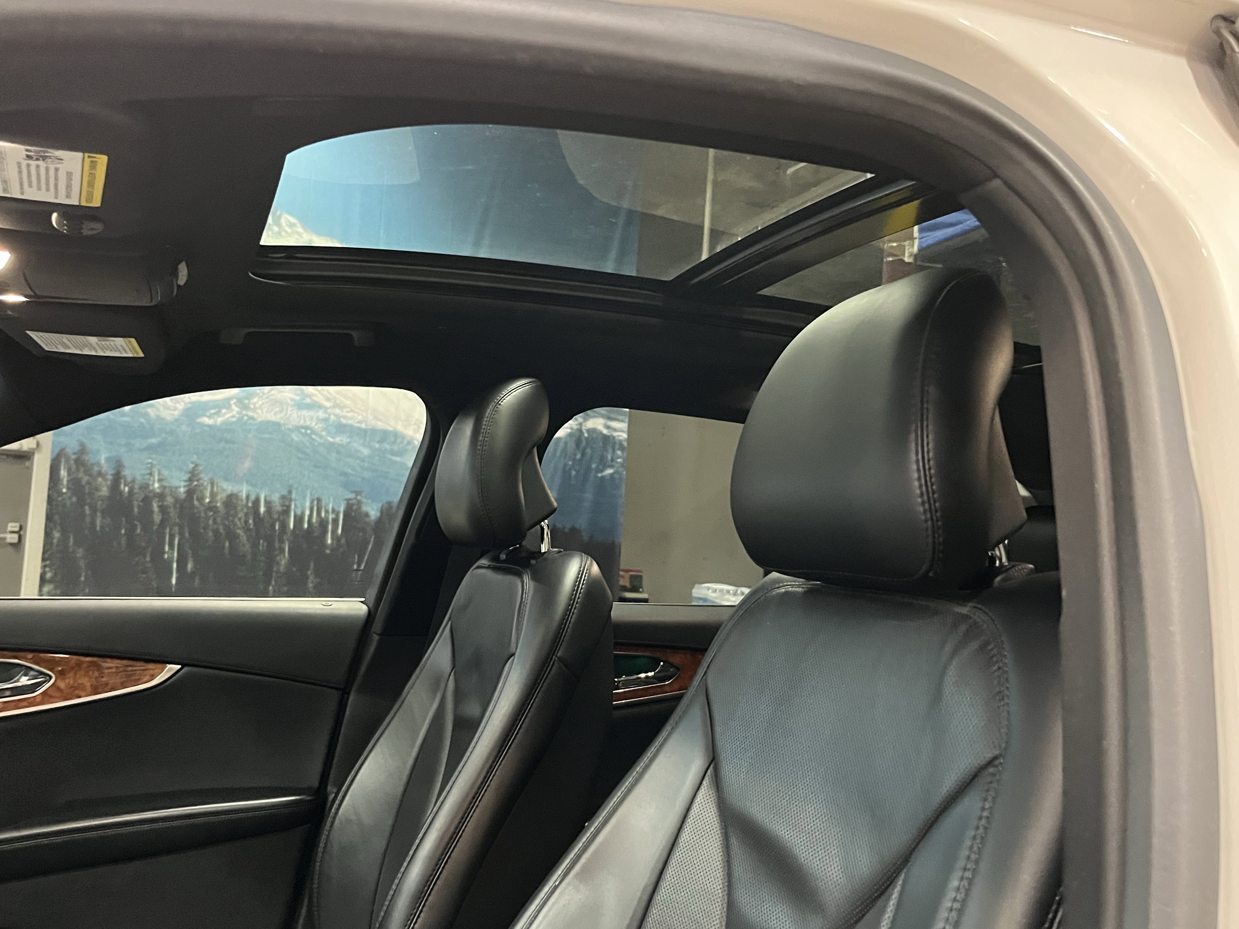 Used 2019 Lincoln Nautilus Reserve image 19