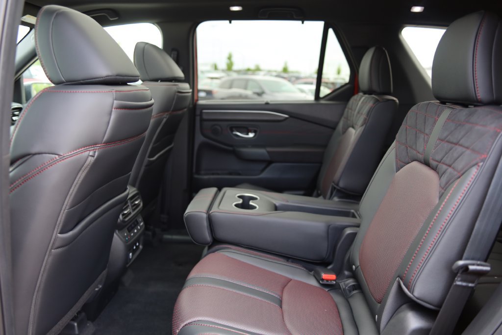 New 2026 Honda Pilot Black Edition image 28