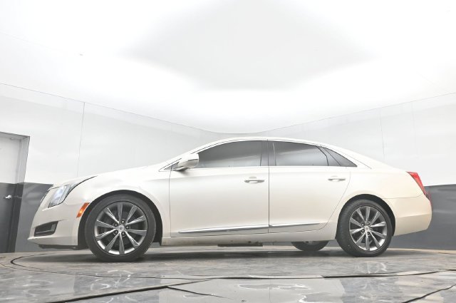 Used 2013 Cadillac XTS FWD image 29