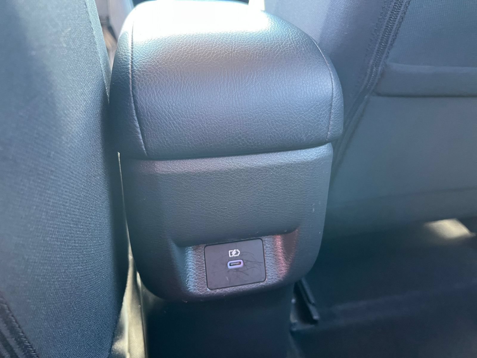 Used 2025 Nissan Versa SV FWD image 19