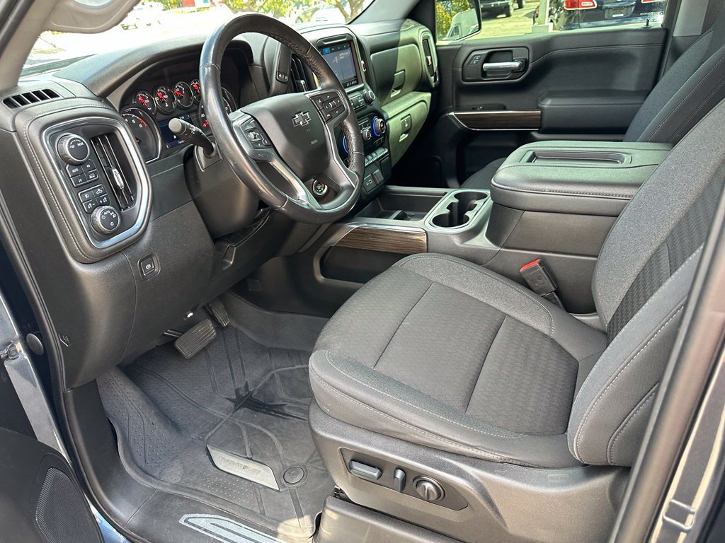 Used 2022 Chevrolet Silverado 1500 RST AWD/4WD image 9