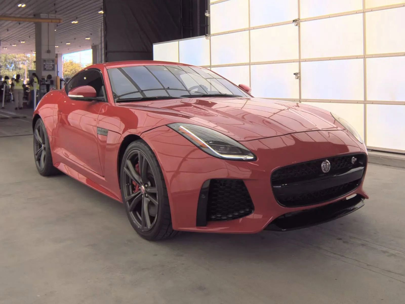Used 2020 Jaguar F-TYPE SVR AWD/4WD image 5