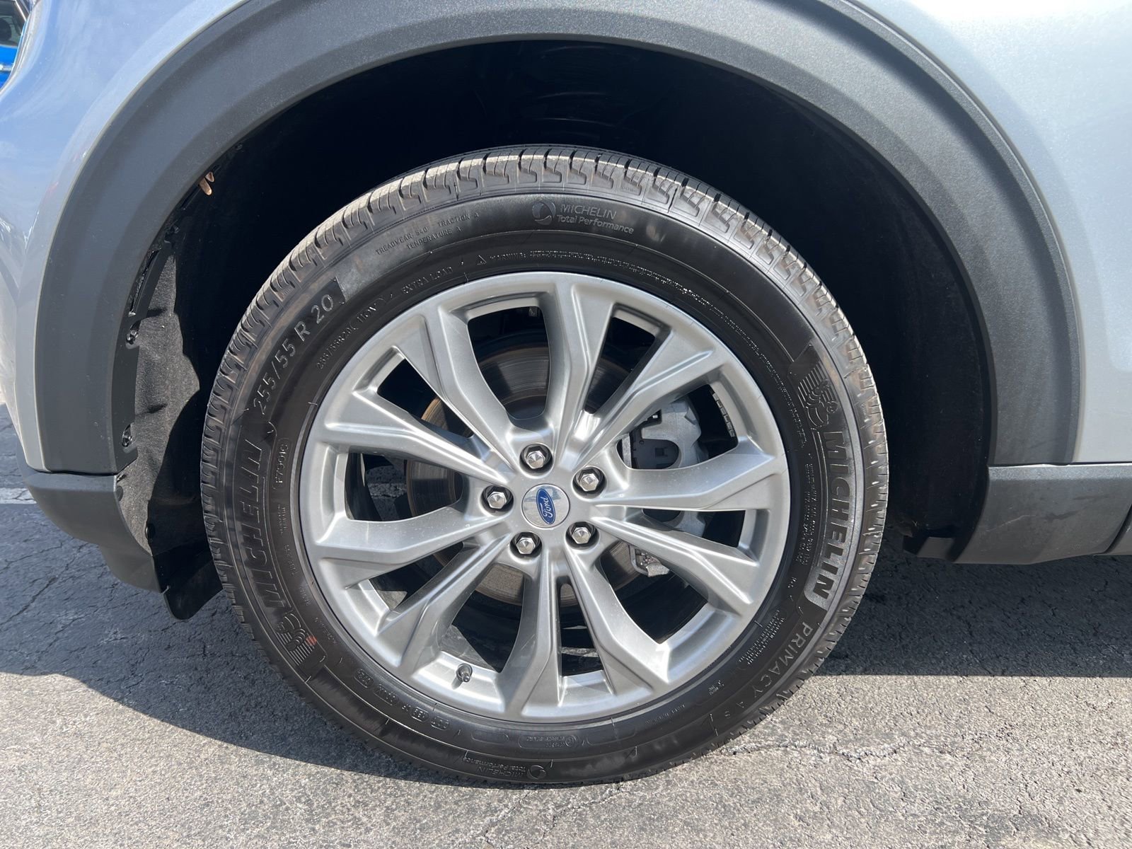 Used 2024 Ford Explorer XLT w/ Equipment Group 202A AWD/4WD image 36