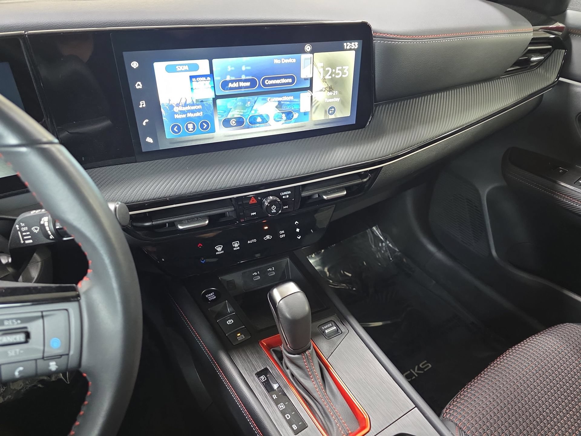 Used 2025 Nissan Kicks SR FWD image 19