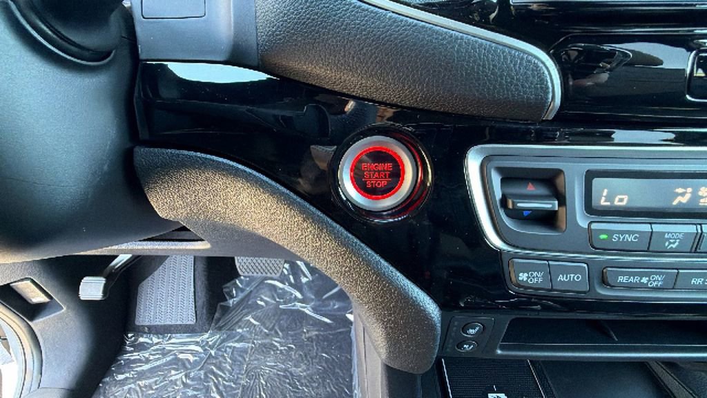 New 2026 Honda Ridgeline Black Edition image 17